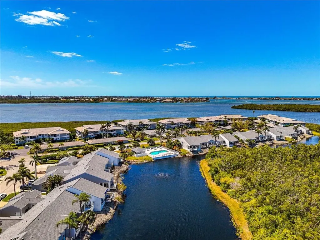 1288 Spoonbill Landings Circle Bradenton FL 34209