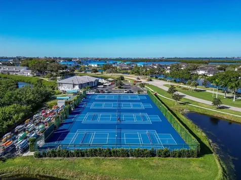 1288 Spoonbill Landings Circle Bradenton FL 34209