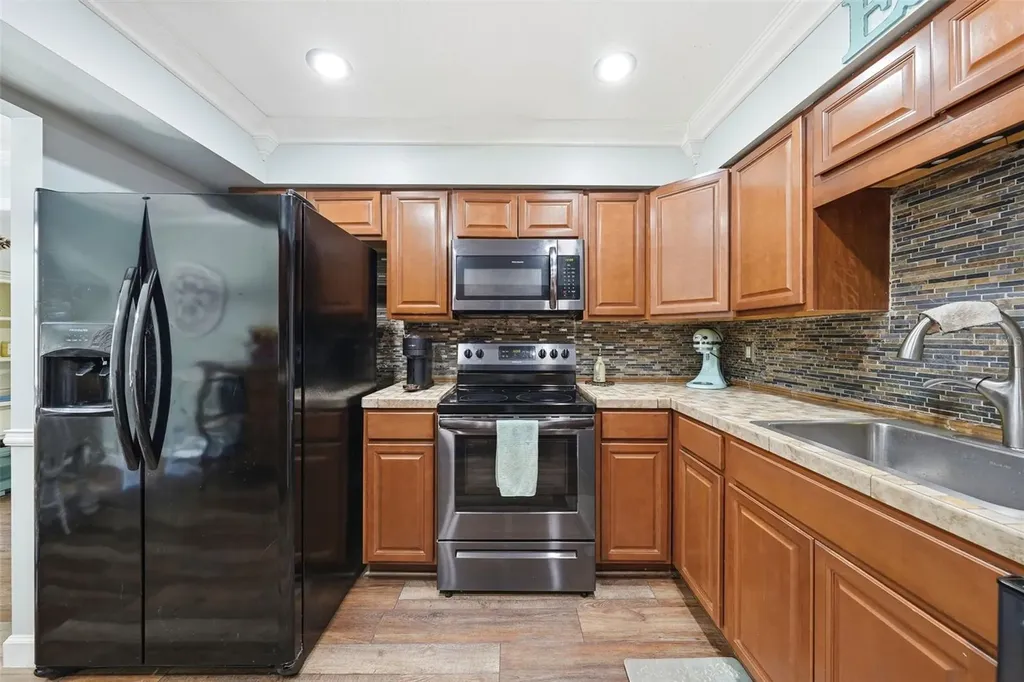 923 Park Drive Tavares FL 32778