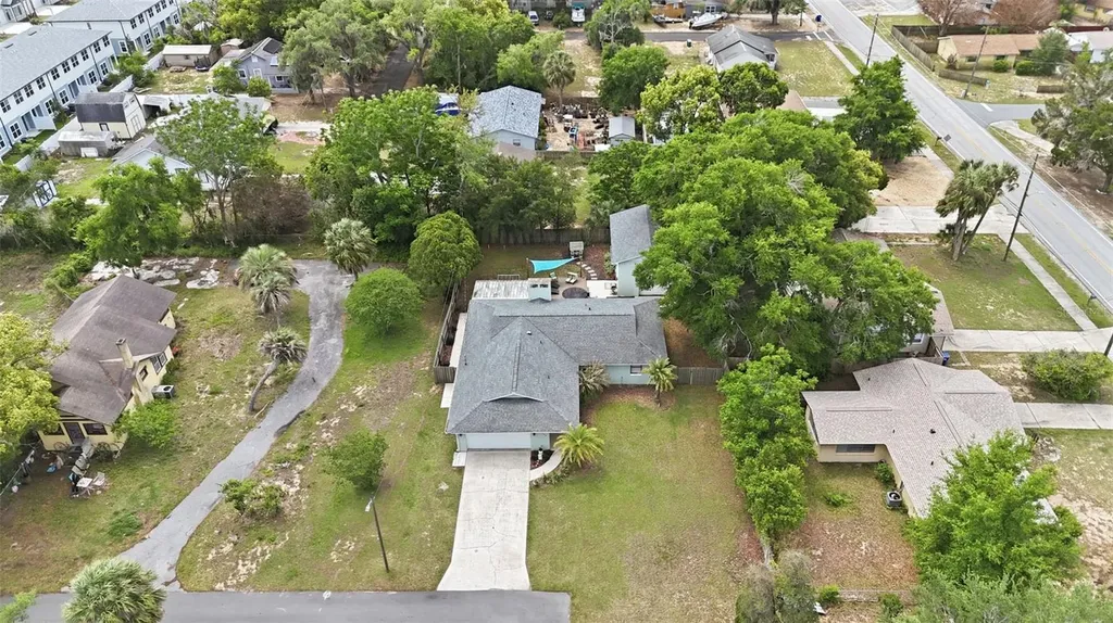 923 Park Drive Tavares FL 32778