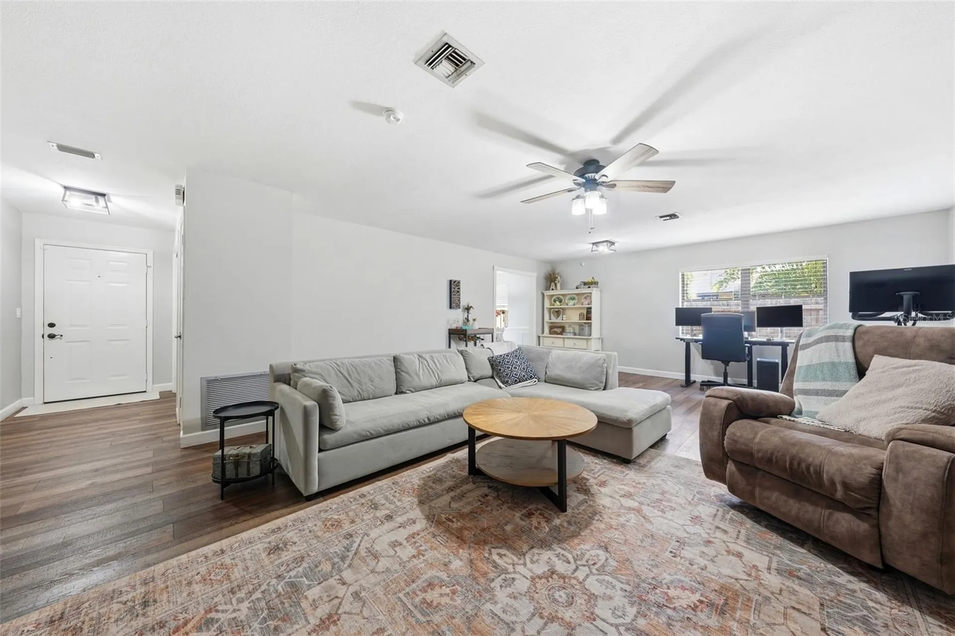 923 Park Drive Tavares FL 32778