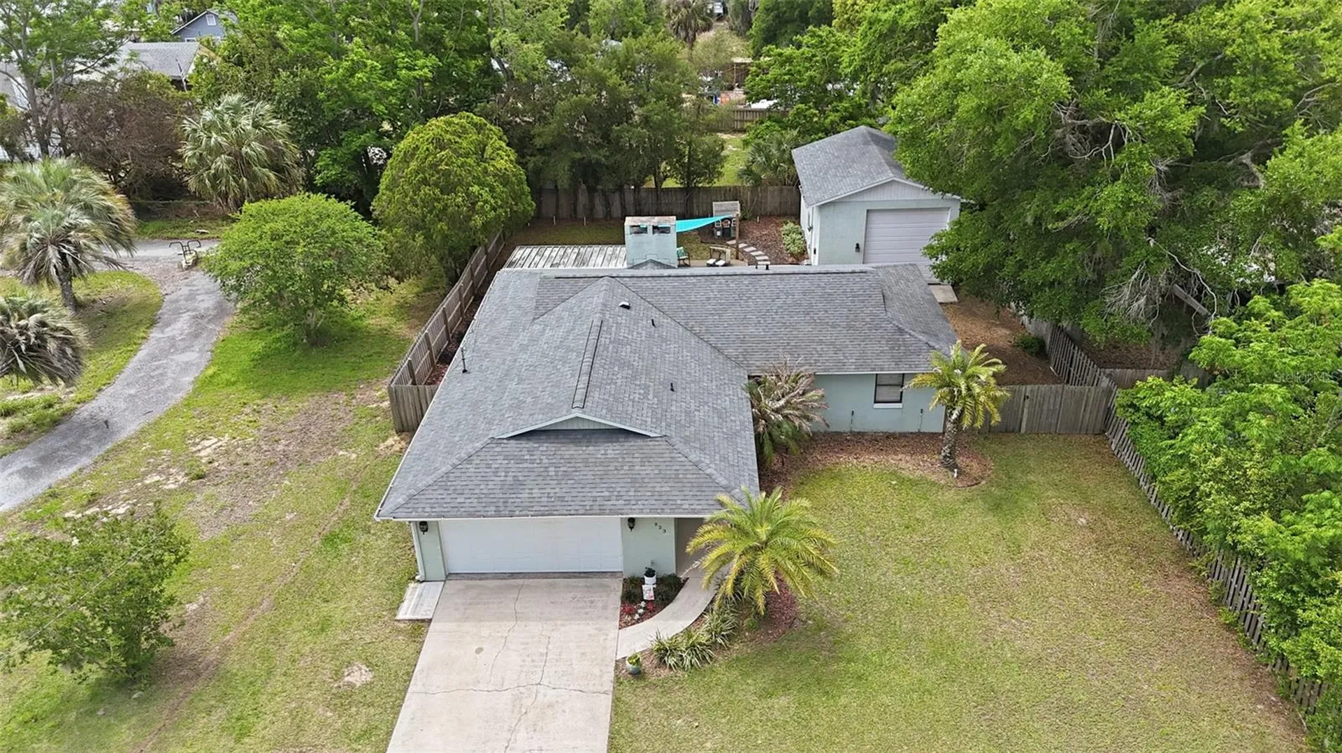923 Park Drive Tavares FL 32778