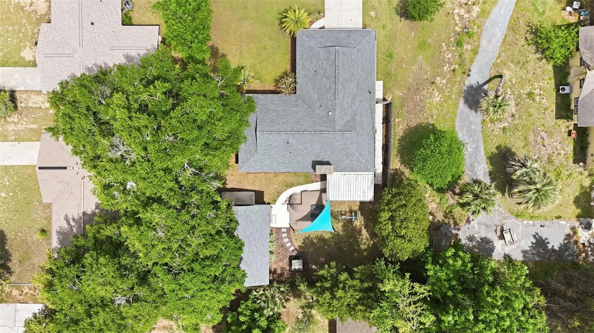 923 Park Drive Tavares FL 32778