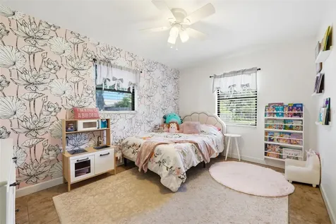 923 Park Drive Tavares FL 32778