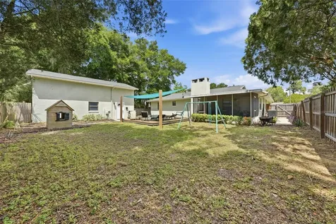 923 Park Drive Tavares FL 32778