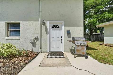 923 Park Drive Tavares FL 32778
