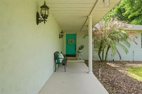 923 Park Drive Tavares FL 32778