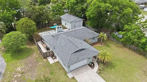 923 Park Drive Tavares FL 32778