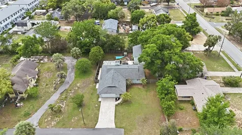 923 Park Drive Tavares FL 32778