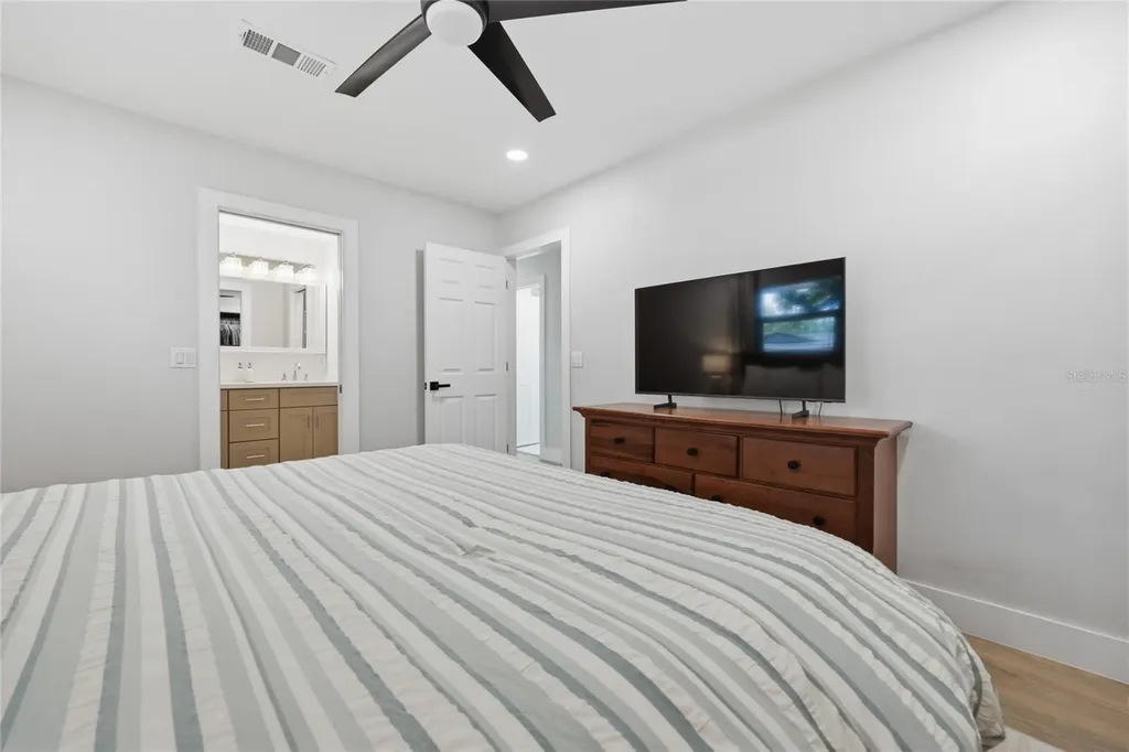 2230 NW 20th Court Gainesville FL 32605