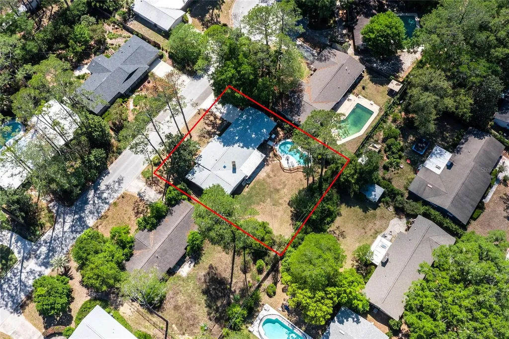 2230 NW 20th Court Gainesville FL 32605