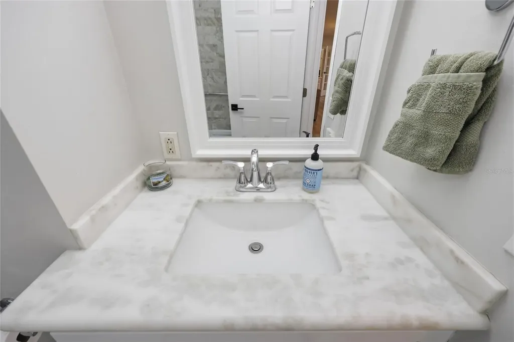 2230 NW 20th Court Gainesville FL 32605