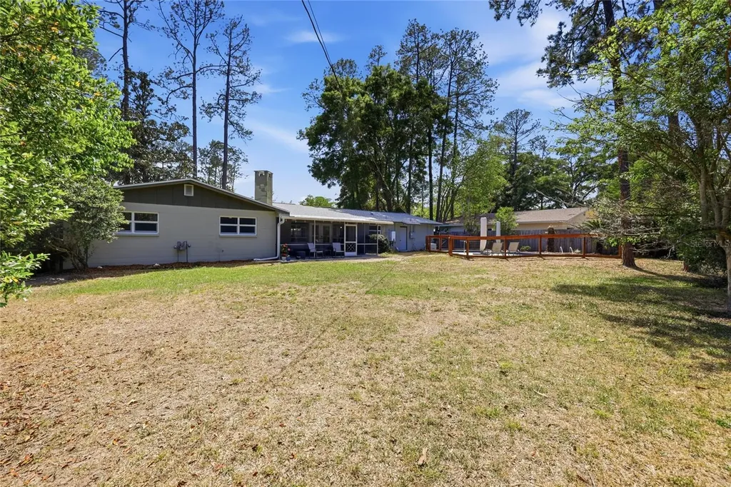 2230 NW 20th Court Gainesville FL 32605