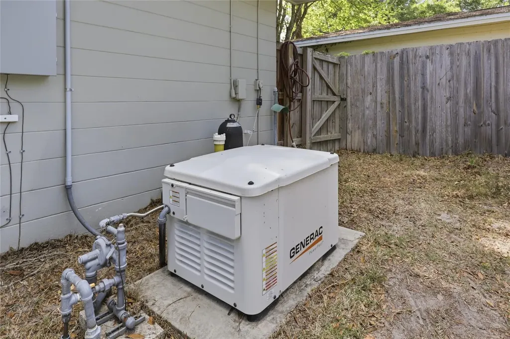 2230 NW 20th Court Gainesville FL 32605