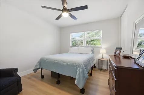 2230 NW 20th Court Gainesville FL 32605