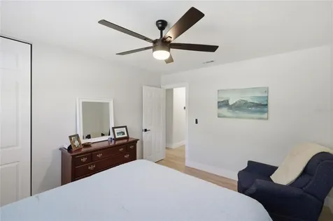 2230 NW 20th Court Gainesville FL 32605