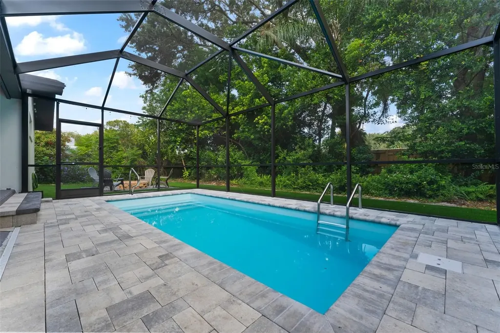 1830 Lakeview Road Clearwater FL 33764