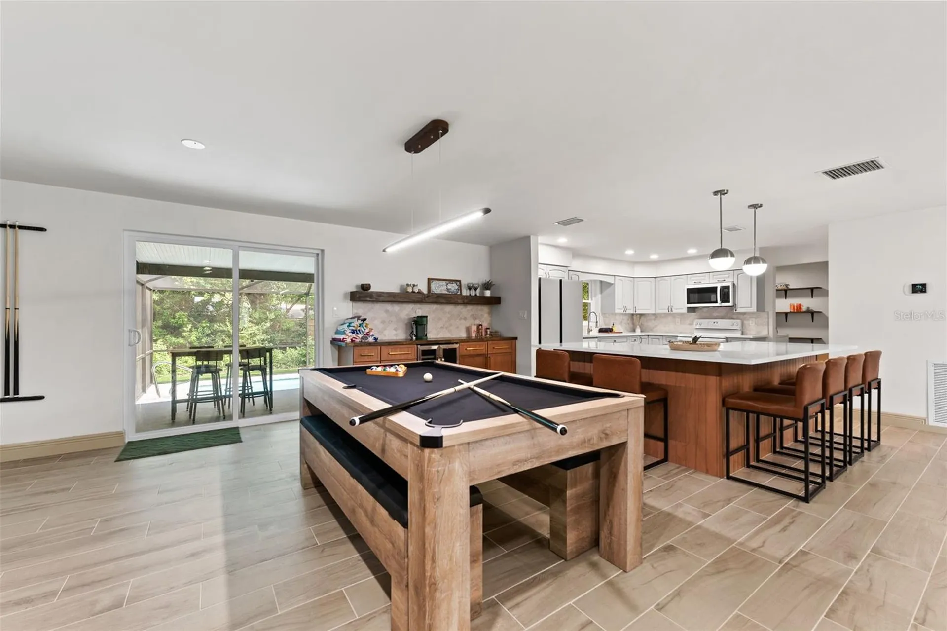 1830 Lakeview Road Clearwater FL 33764