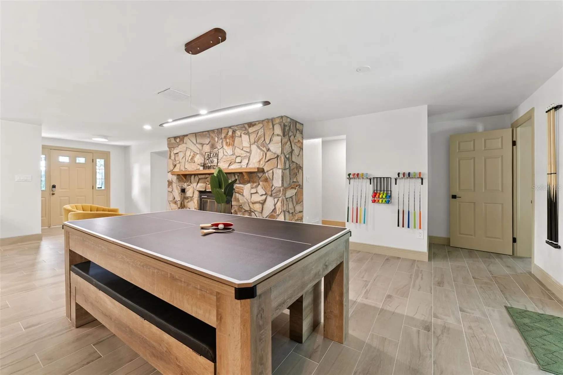 1830 Lakeview Road Clearwater FL 33764