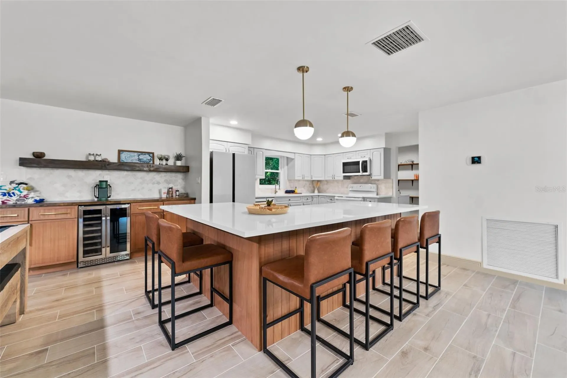 1830 Lakeview Road Clearwater FL 33764