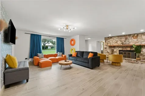 1830 Lakeview Road Clearwater FL 33764