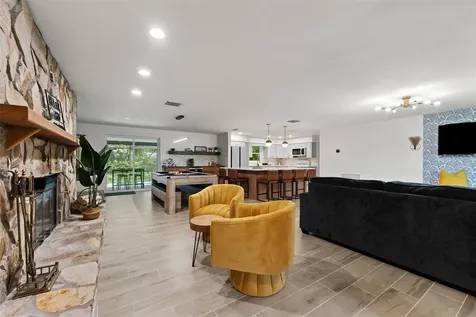 1830 Lakeview Road Clearwater FL 33764
