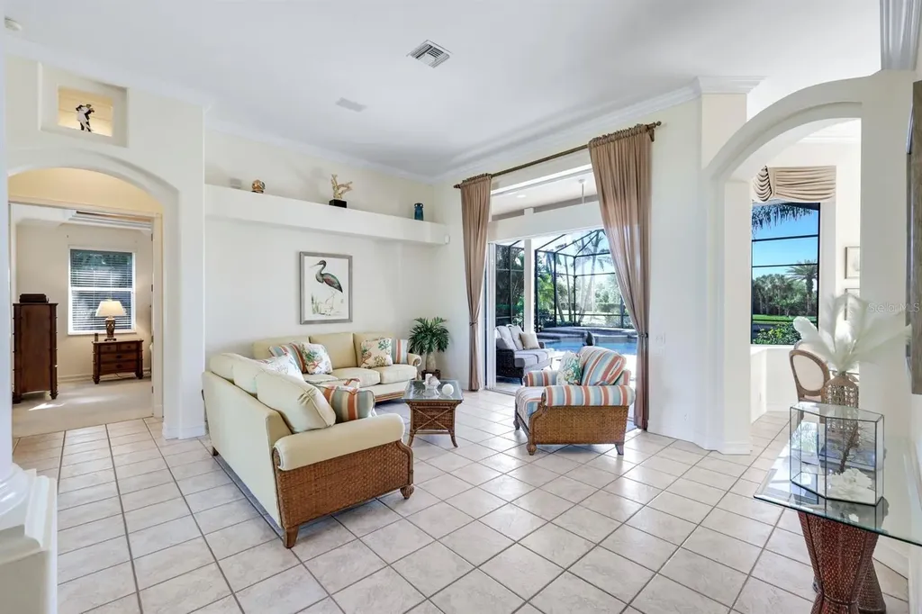 2022 El Dorado Parkway W Cape Coral FL 33914