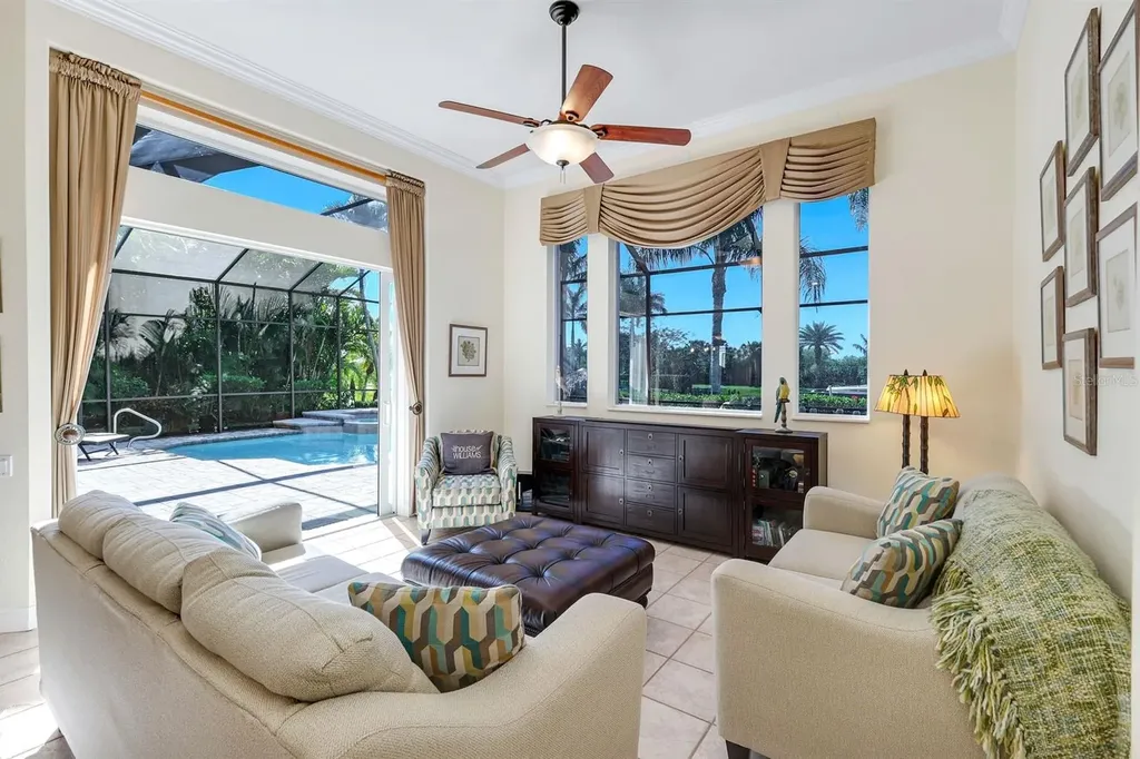 2022 El Dorado Parkway W Cape Coral FL 33914