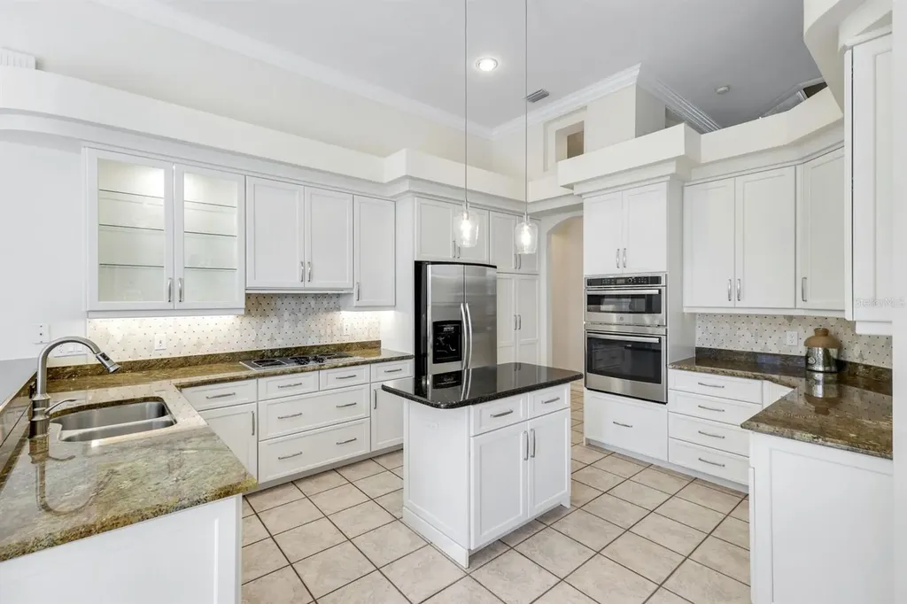 2022 El Dorado Parkway W Cape Coral FL 33914