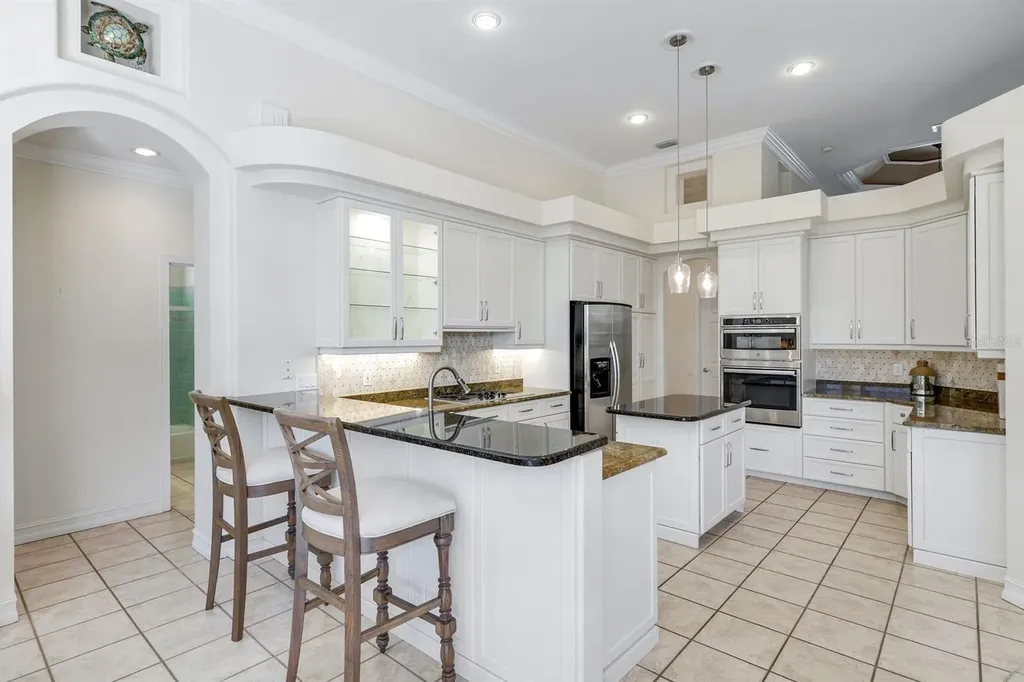2022 El Dorado Parkway W Cape Coral FL 33914