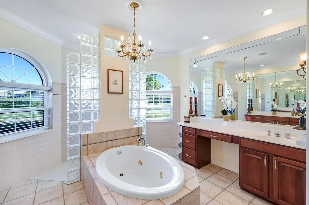 2022 El Dorado Parkway W Cape Coral FL 33914