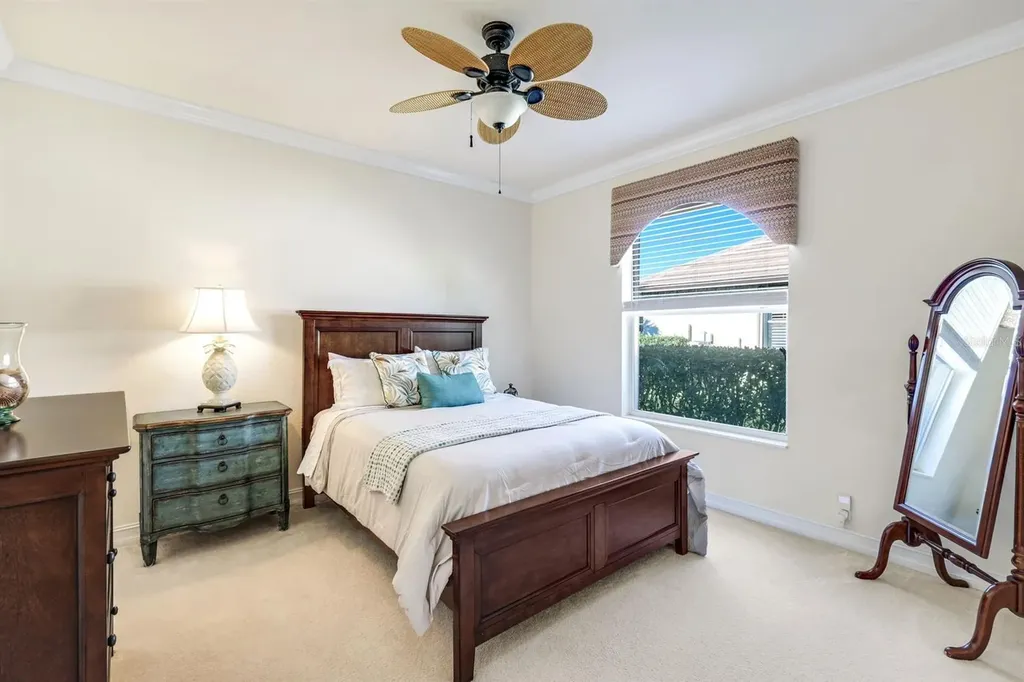 2022 El Dorado Parkway W Cape Coral FL 33914