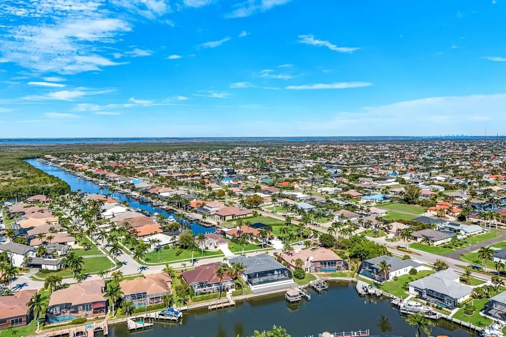 2022 El Dorado Parkway W Cape Coral FL 33914