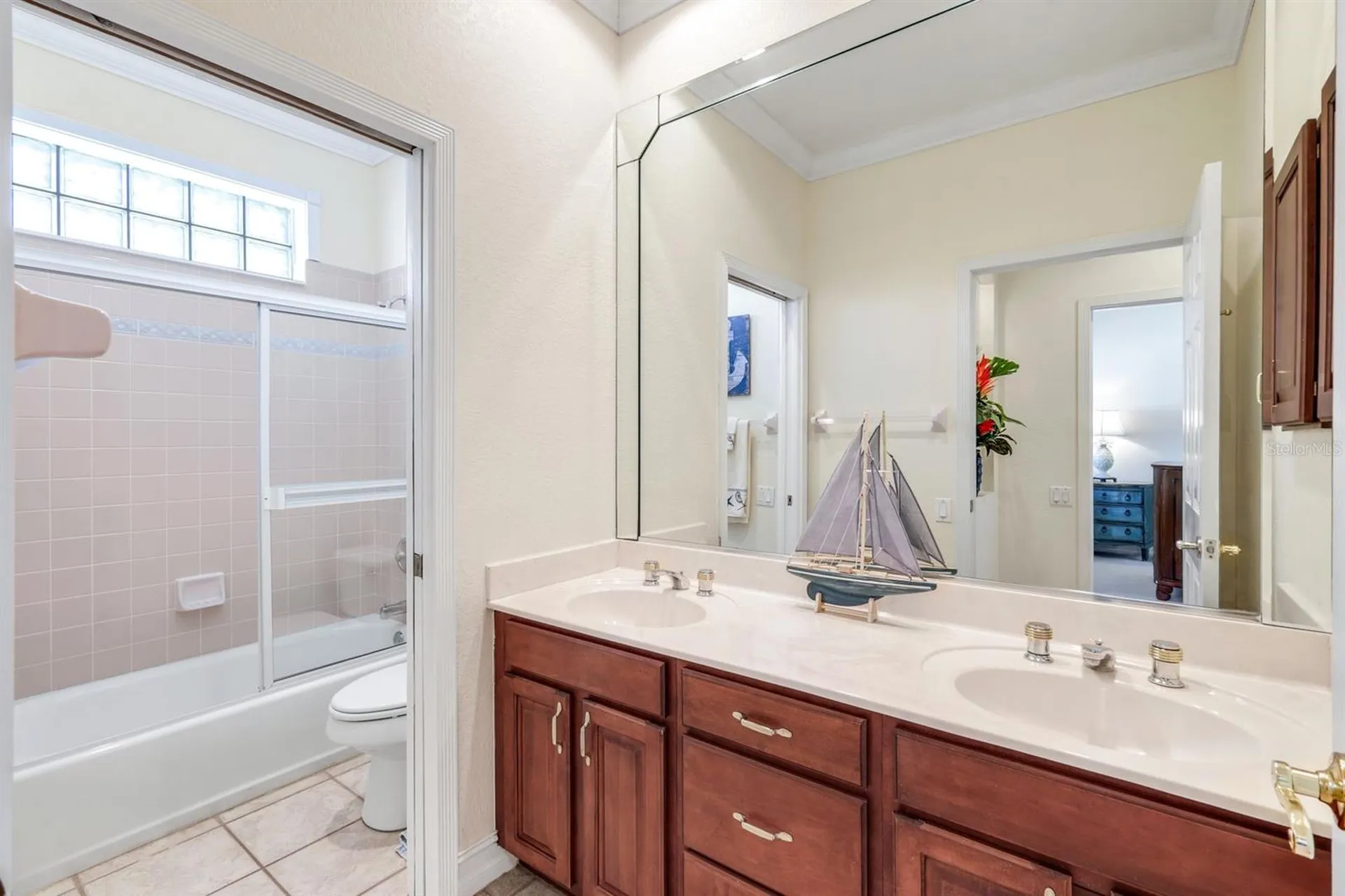 2022 El Dorado Parkway W Cape Coral FL 33914