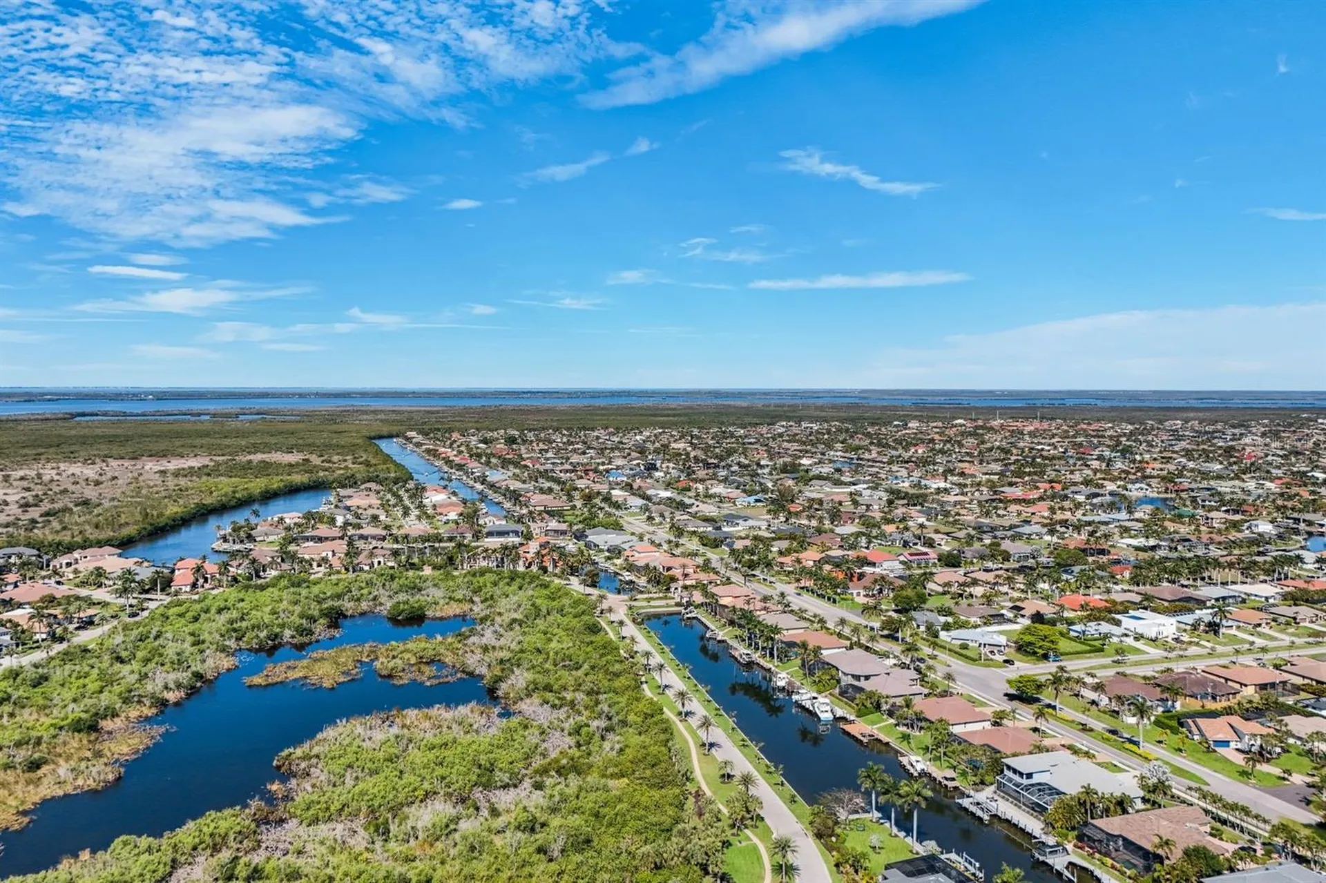 2022 El Dorado Parkway W Cape Coral FL 33914