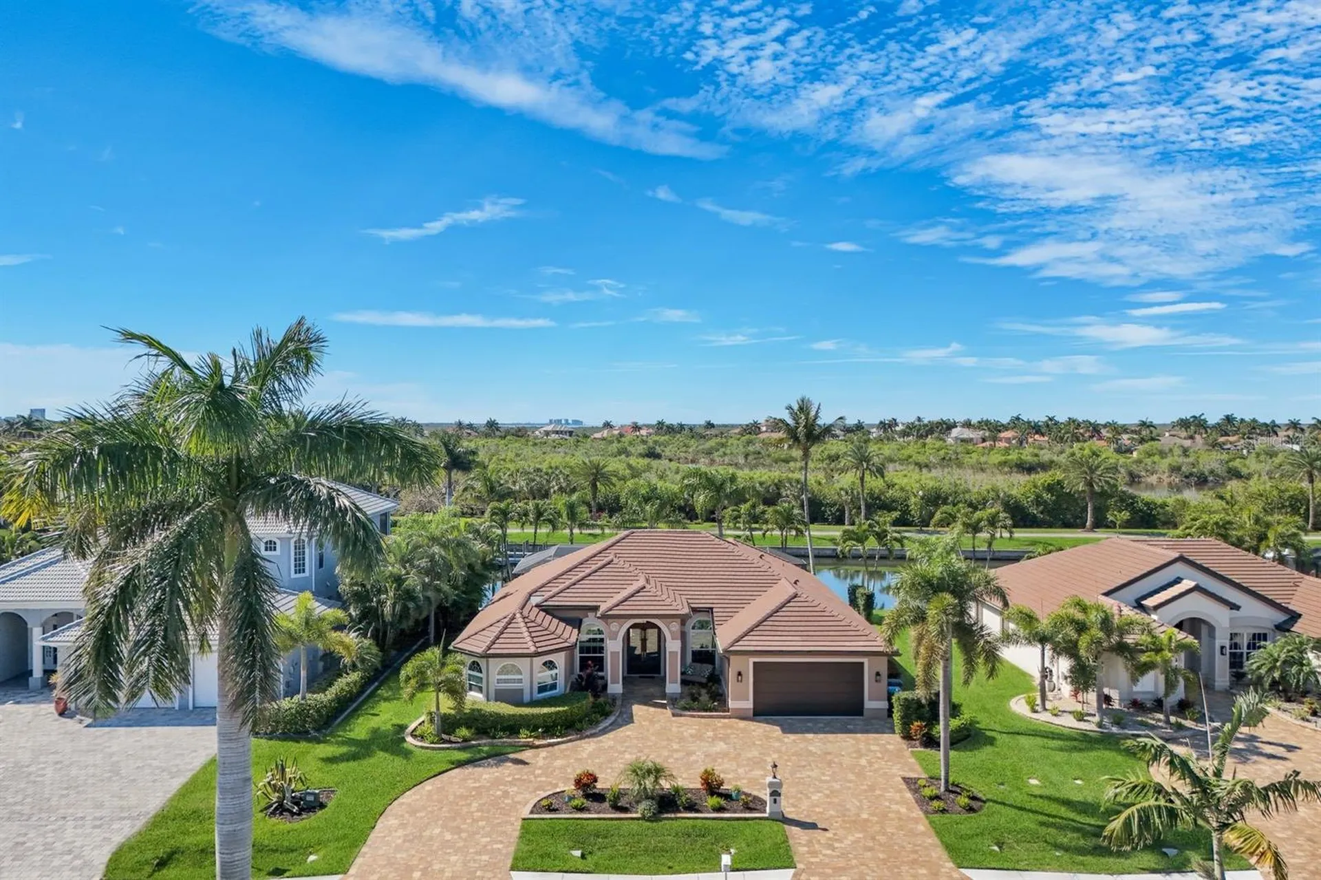 2022 El Dorado Parkway W Cape Coral FL 33914