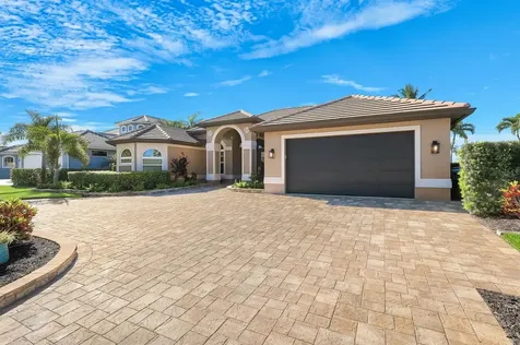 2022 El Dorado Parkway W Cape Coral FL 33914