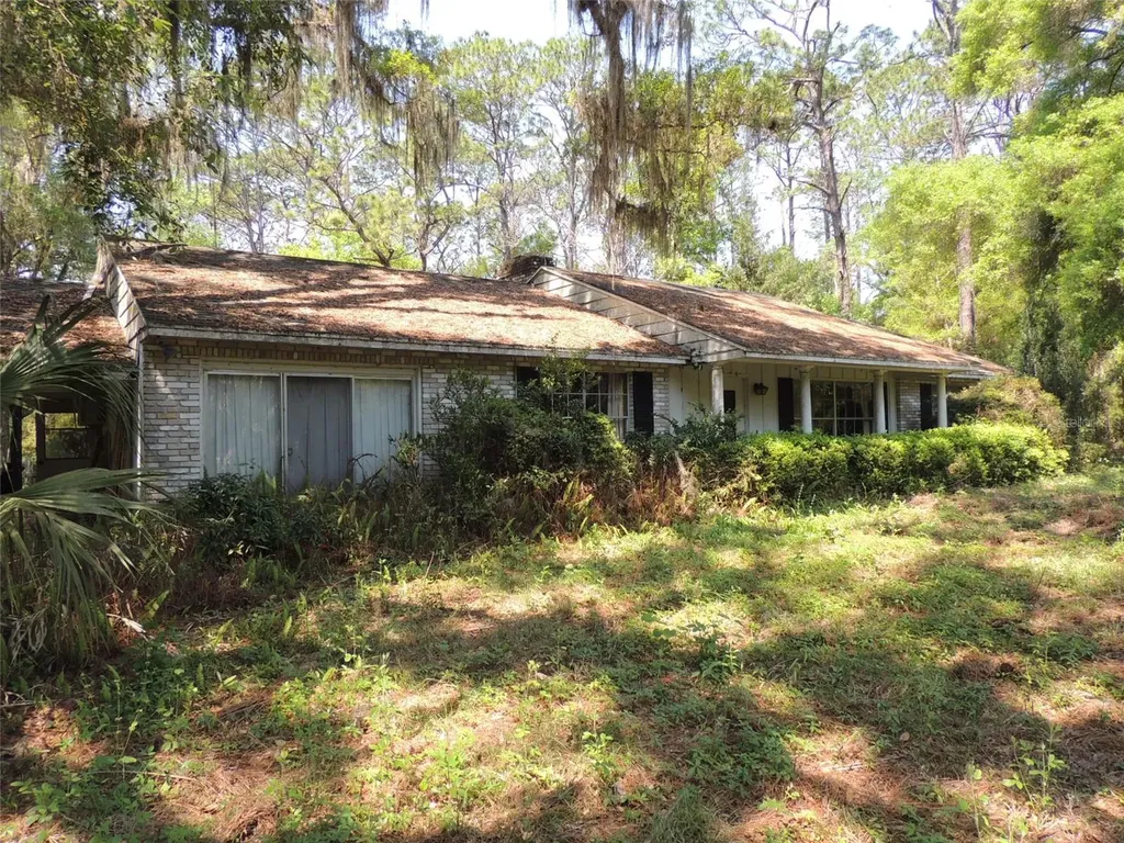 2650 SE Highway 41 Morriston FL 32668