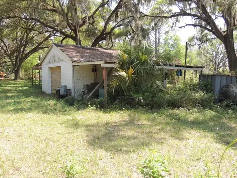 2650 SE Highway 41 Morriston FL 32668