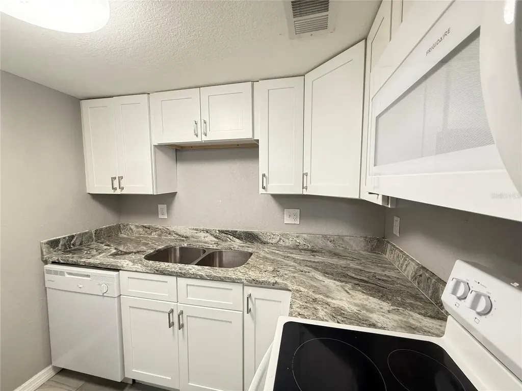 950 Lake Destiny Road Altamonte Springs FL 32714