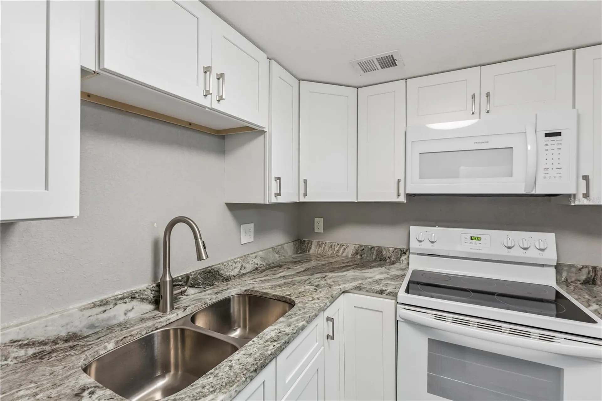 950 Lake Destiny Road Altamonte Springs FL 32714