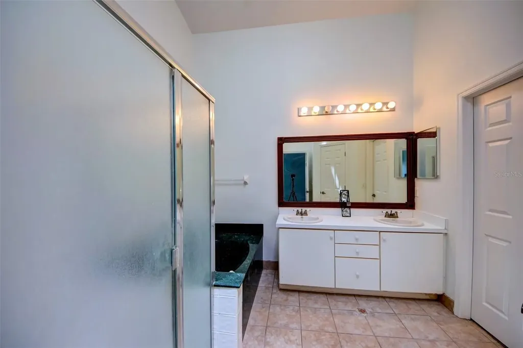 635 Rochester Loop Davenport FL 33897