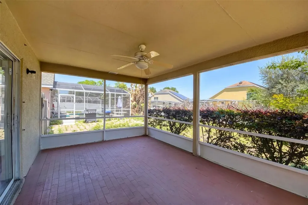635 Rochester Loop Davenport FL 33897