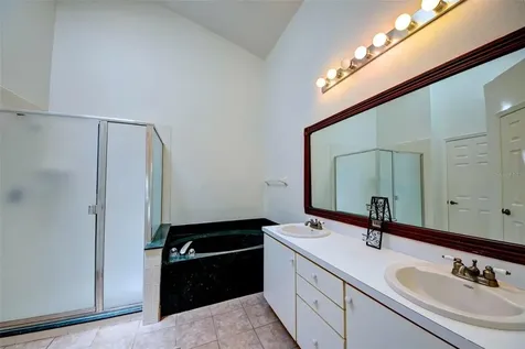 635 Rochester Loop Davenport FL 33897