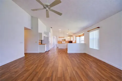 635 Rochester Loop Davenport FL 33897