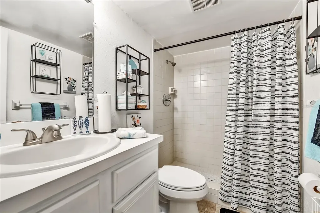 704 Haven Place Tarpon Springs FL 34689
