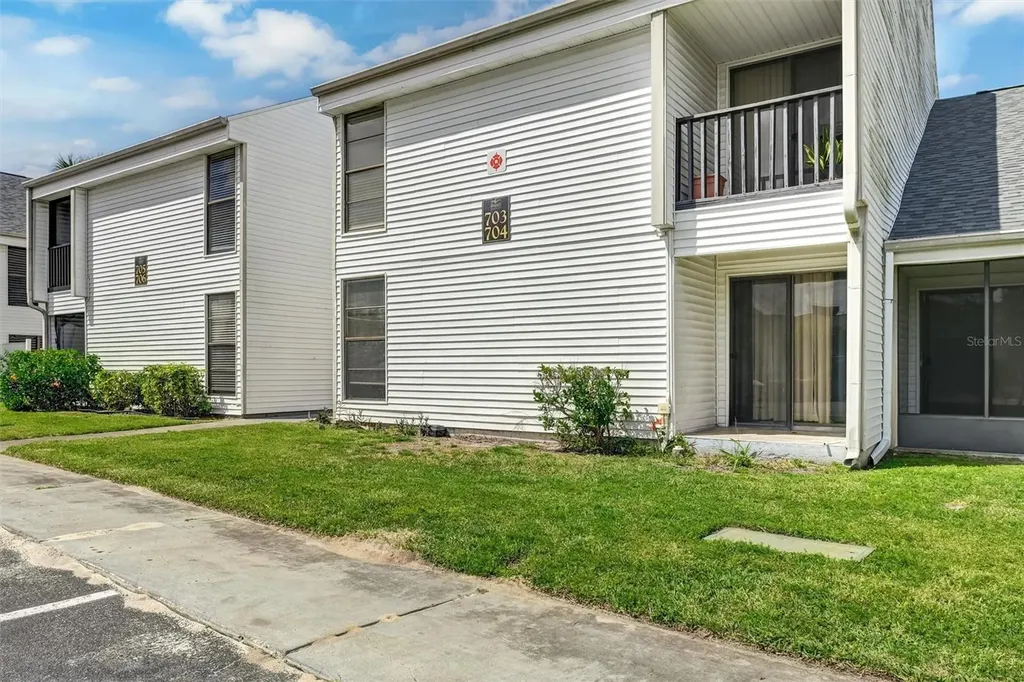 704 Haven Place Tarpon Springs FL 34689