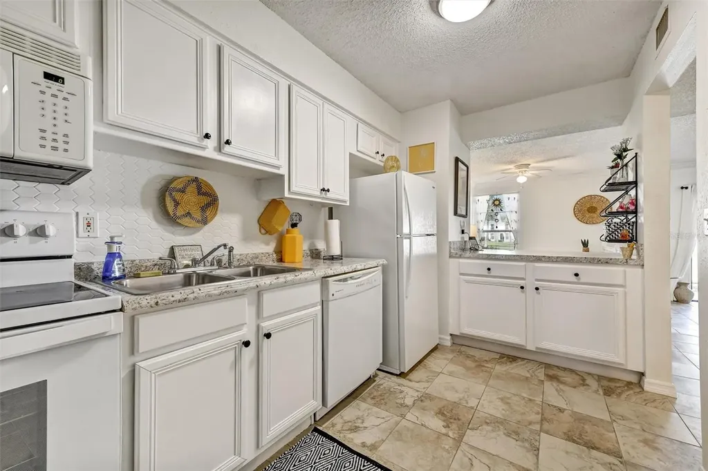 704 Haven Place Tarpon Springs FL 34689