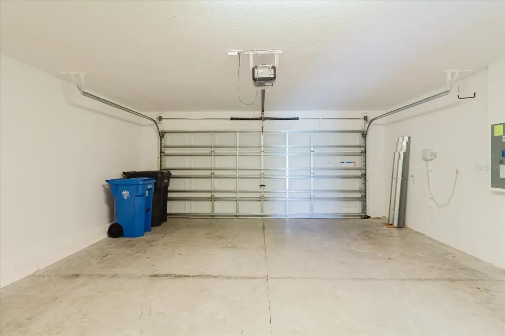 7025 King Creek Drive Sun City Center FL 33573