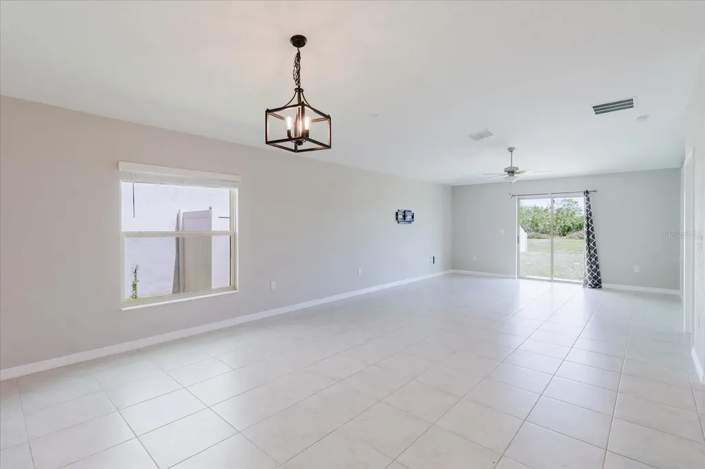 7025 King Creek Drive Sun City Center FL 33573